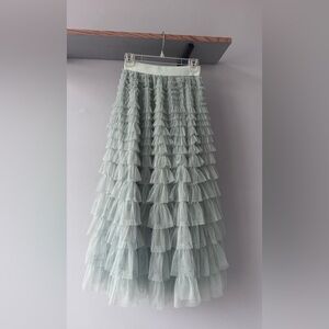 Elegant Tiered Ruffle Skirt in Light Gray